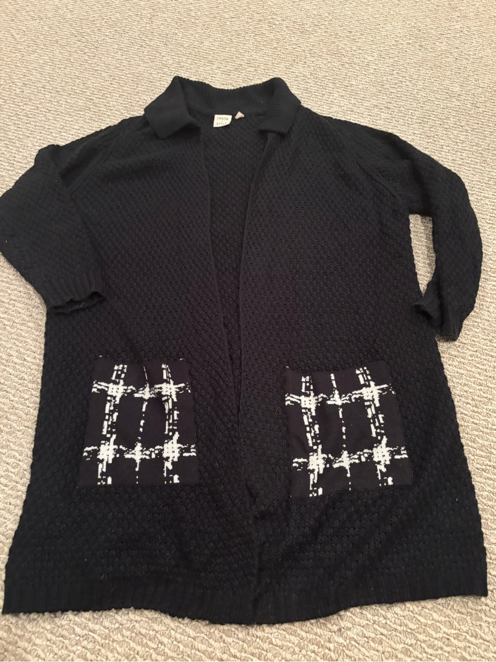 Truth + Style Women’s 1X Open Cardigan Black Knit Sweater Collar Plaid Pockets
